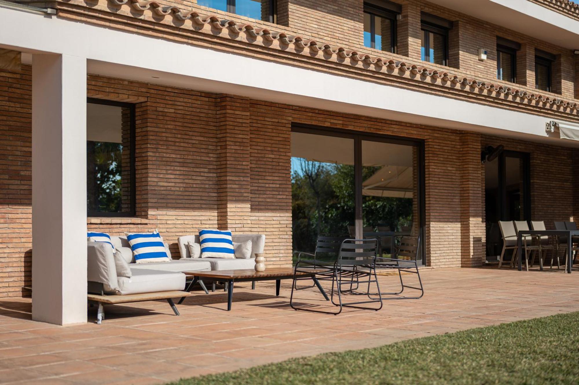 Gava Beach Villa By Olala Homes Екстериор снимка